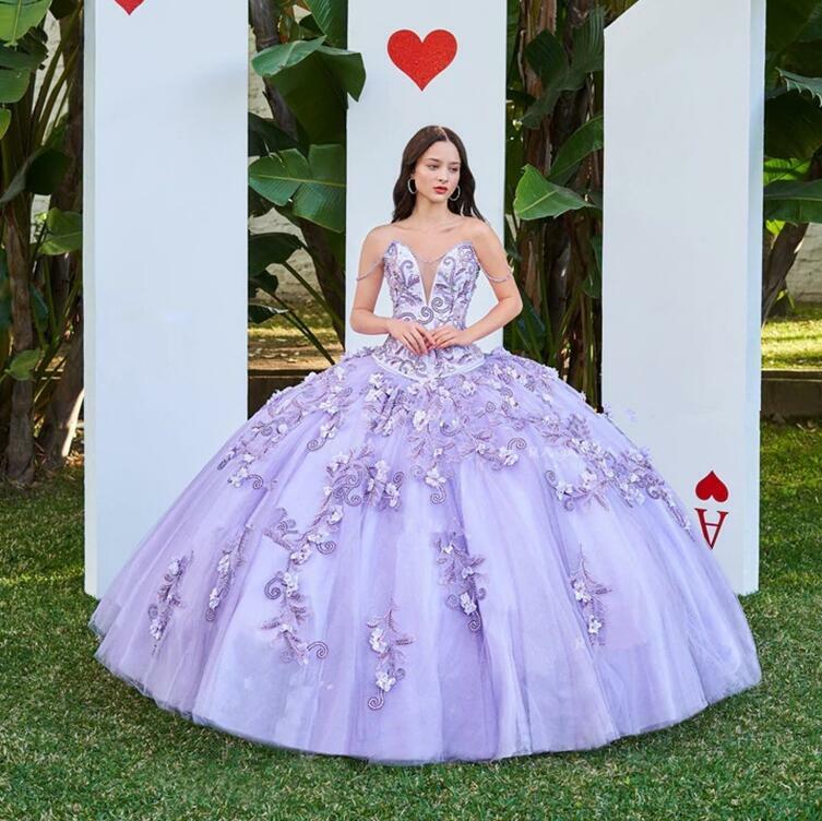 فساتين Lilac Quinceanera ثوب حفلة برقبة على شكل حرف v من التل مزين بفساتين مكسيكية حلوة 16 15 Anos