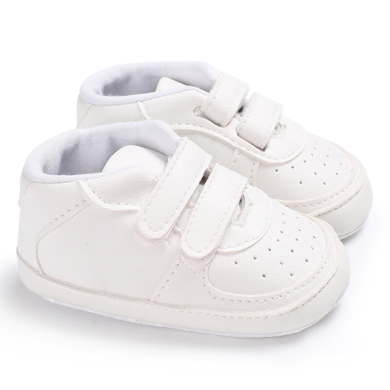 Sapatos de bebê de moda branca sapatos casuais para meninos e meninas sapatos de batismo de fundo macio tênis para calouros conforto primeiro walkshoes