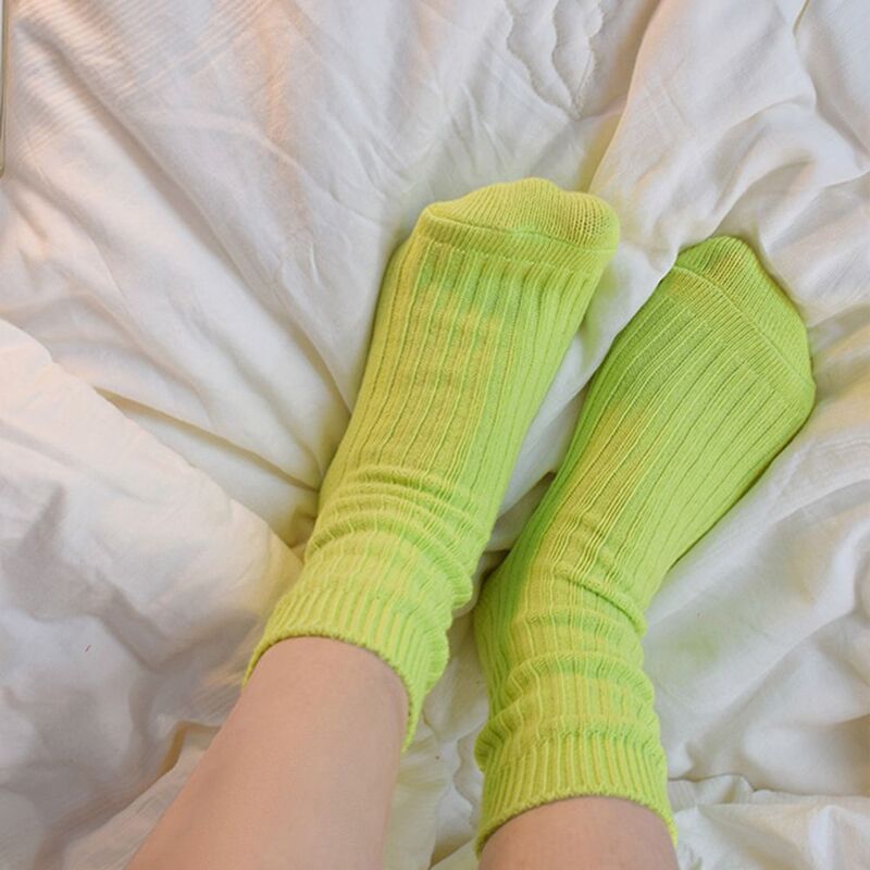 Cute Retro Trendy Winter Cotton Men Knit Calf Socks Women Hosiery Solid Color Middle Tube Socks Sport Socks