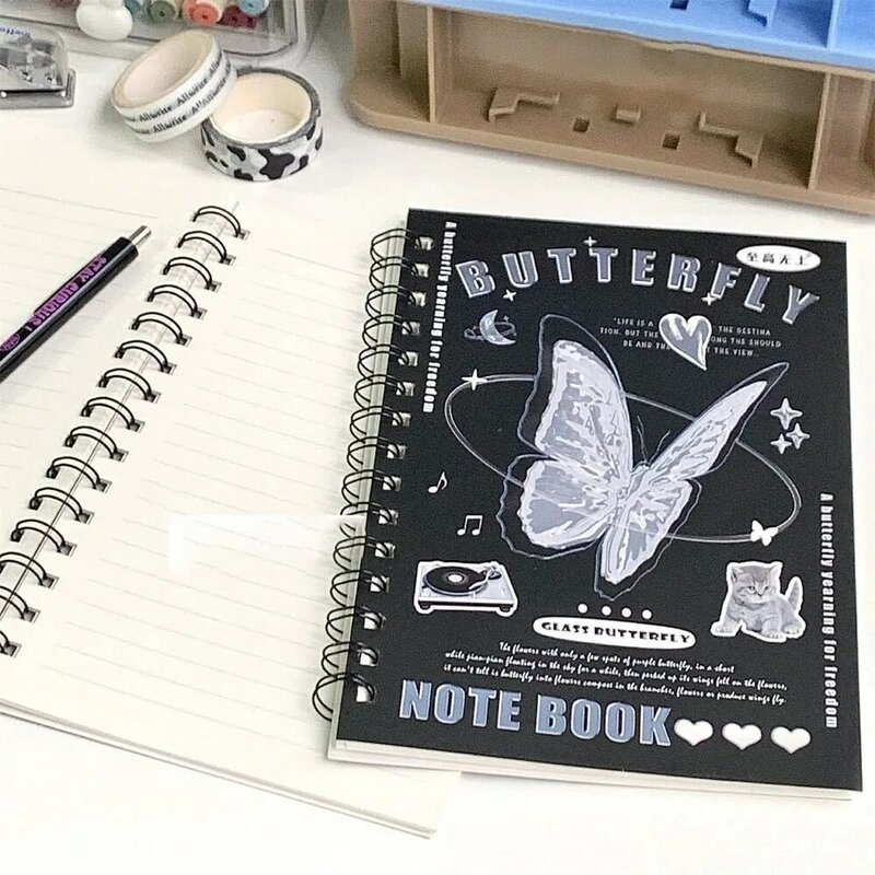 Minimalistyczny notatnik na cewkę A5 50 arkuszy Cartoon Retro przybory szkolne Butterfly Student papiernicze szkoła
