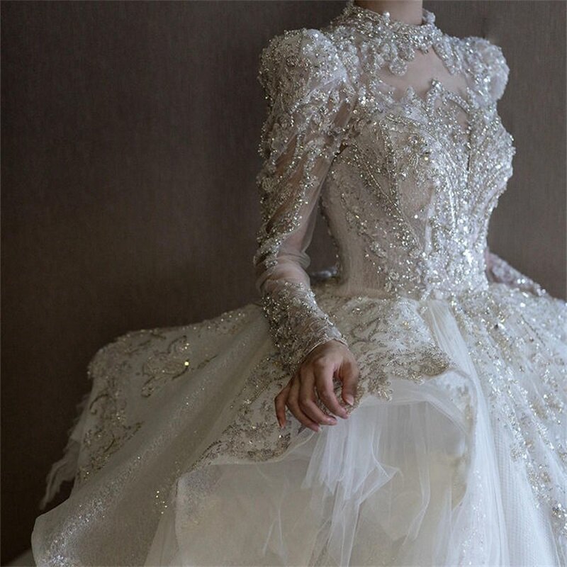 Luxury Crystal Ball Gown Wedding Dress Princess Pearls Sequins Dubai Arabia Puffy Full Sleeves Bridal Gown Robe De Mariée