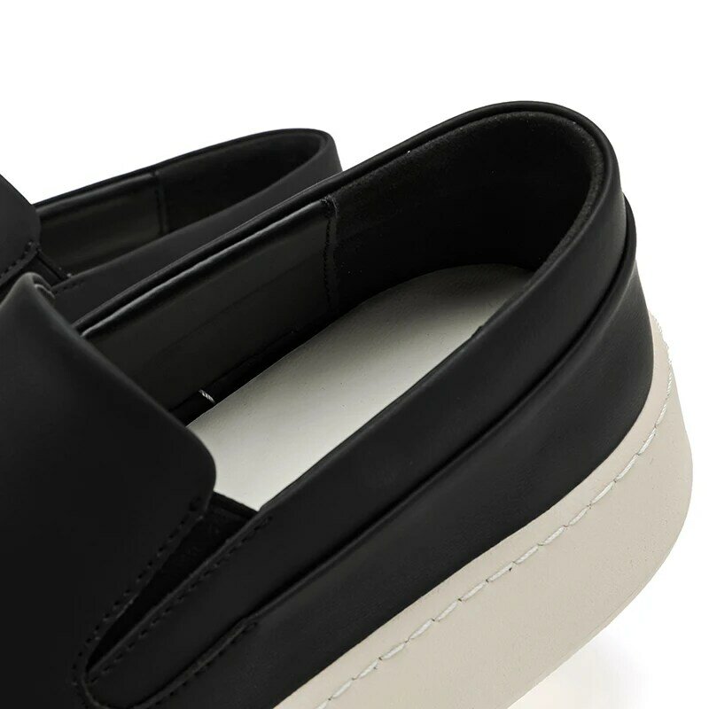 Sepatu pantofel kulit asli gaya jalanan baru musim semi kualitas tinggi untuk pria hitam Hombre gaun kasual harian sepatu penambah tinggi