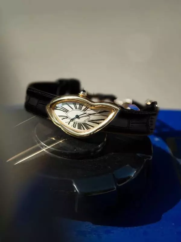 A forma di Crash Melt Twist Y2K orologio svizzero moda uomo Fashion Brand Premium INS Small Focus Design