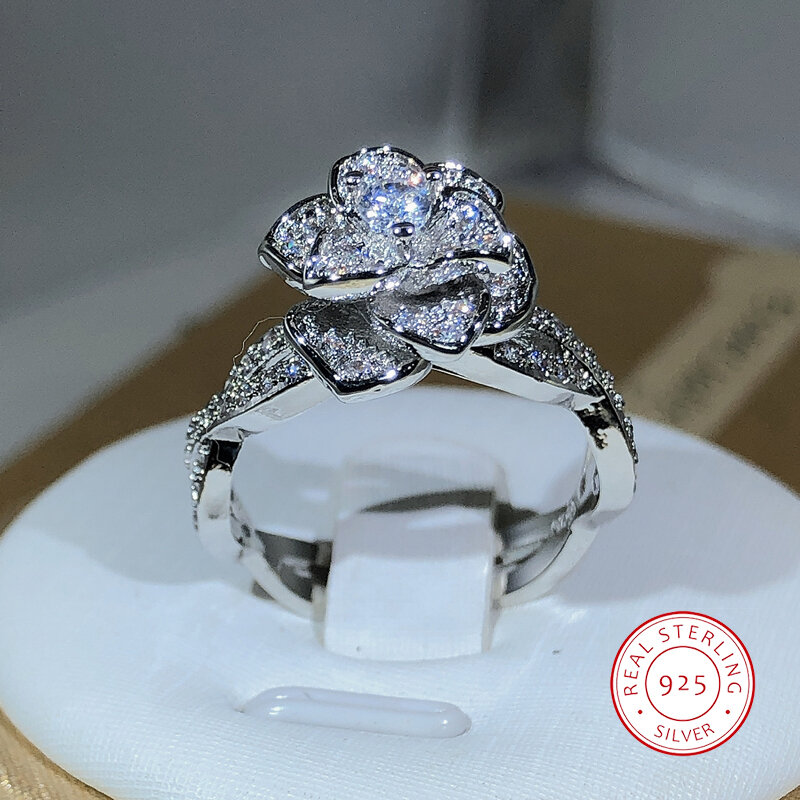 925 srebro splecione trójwymiarowy różany pierścionek biały cyrkon pełny diamentowy pierścionek panie Temperament elegancka biżuteria