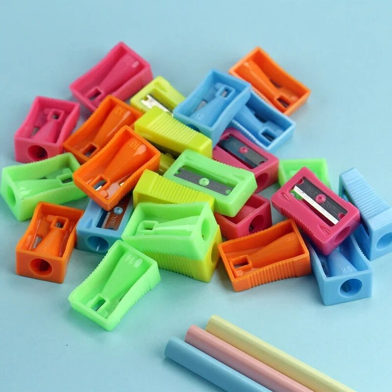 مبراة الأقلام البلاستيكية ، خالية من المسمار ، الكل في واحد صغير ، لون الحلوى المحمولة ، ثقب واحد ، 229A ، 1 قطعة ، 10 قطعة