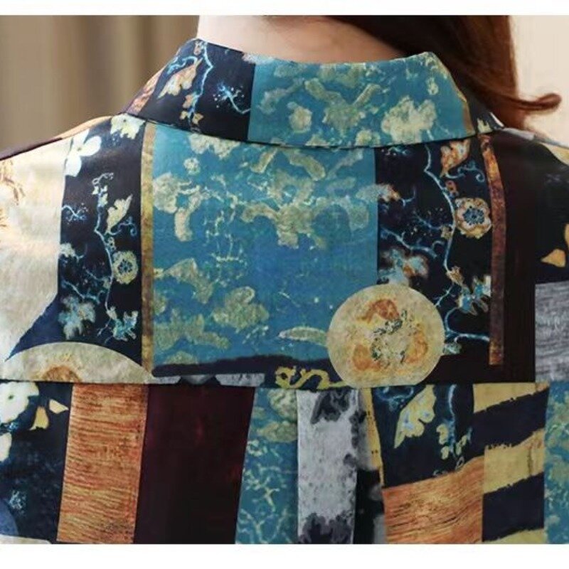 2024 New Korean Retro Spring Women's POLO Collar Printed Fashion Versatile Single Row Multi Button Long Sleeve Loose Shirt Top