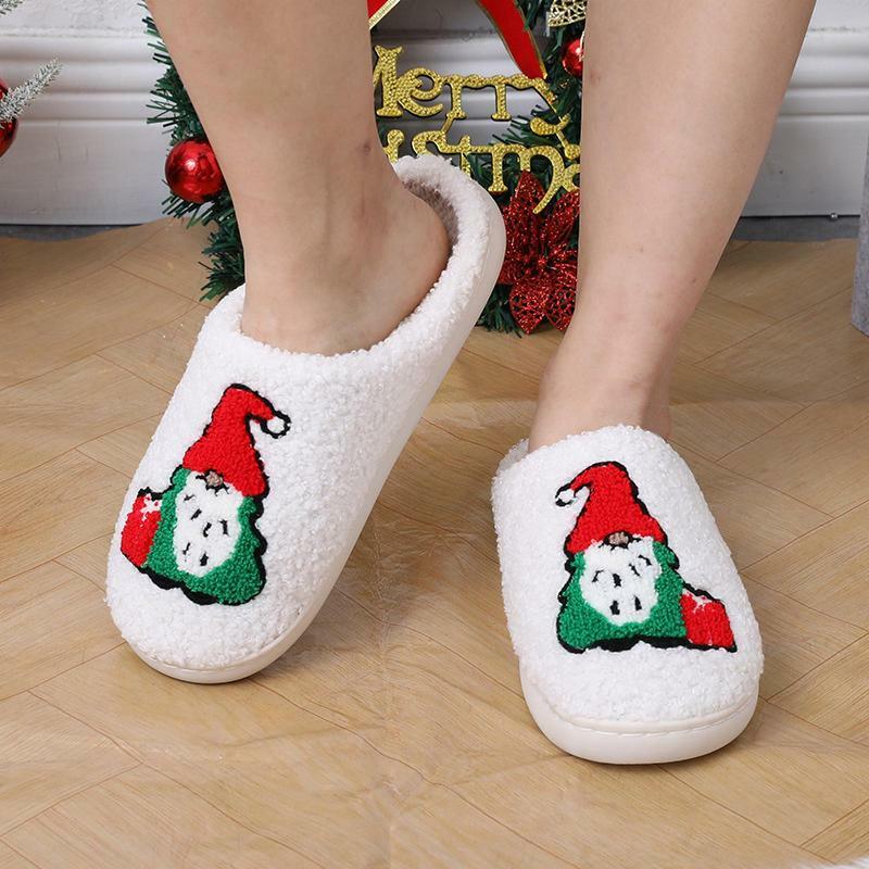 Chinelos bonitos do padrão do gnome do Natal para mulheres, chinelos difusos com sola antiderrapante, chinelos leves