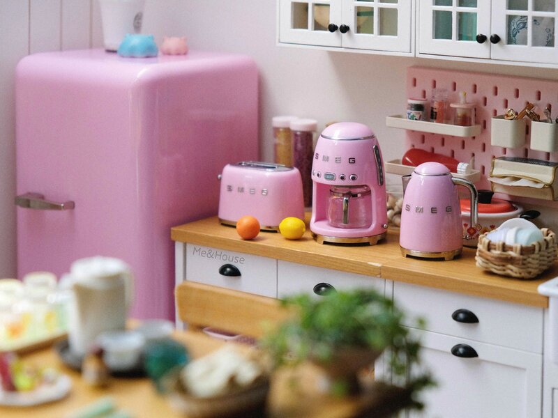 1/6 Aksesori furnitur model rumah boneka model mini peralatan dapur/peralatan rumah tangga kecil set tiga buah