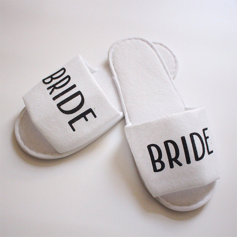 1 Pair Bride Slippers for Wedding Party Maid of Honor Team Bride Shower Bridesmaid Gift Disposable Slippers Hen Party Decoration