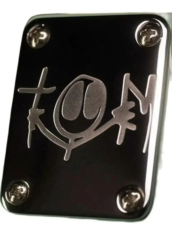 2024 nowy!!! Wysokiej jakości płyta Tom Delonge szyi gitary elektrycznej.
