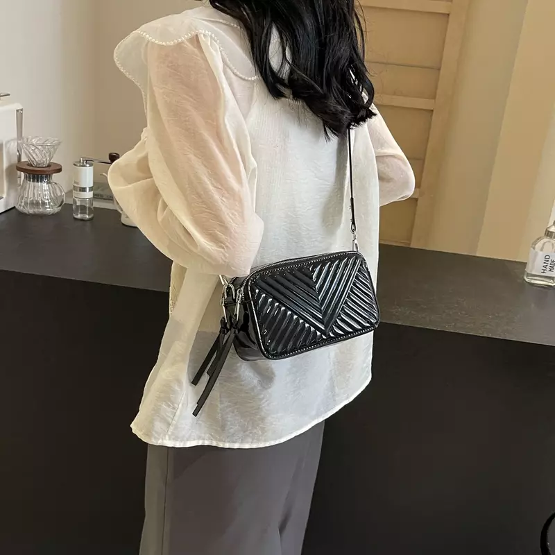 Mała urocza skóra PU torba na ramię torebki i portmonetki designerka damska 2024 koreańska torba Crossbody w jednolitym kolorze