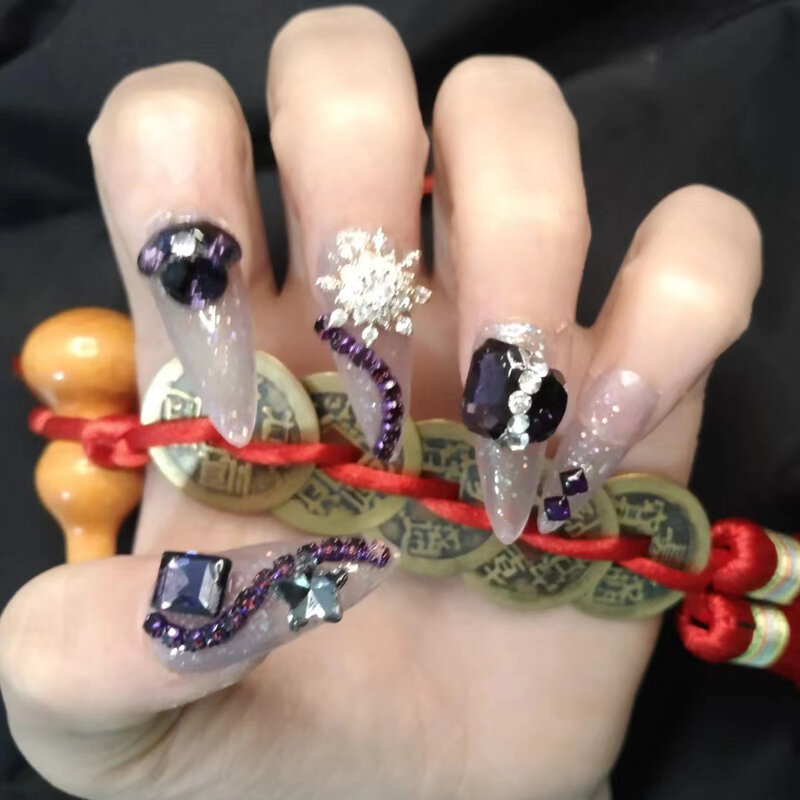 Purple Colored Diamond Purple Color Chain Press on Nails Used For Various Occasions Such As Weddings Leisure Middle aged Ladies
