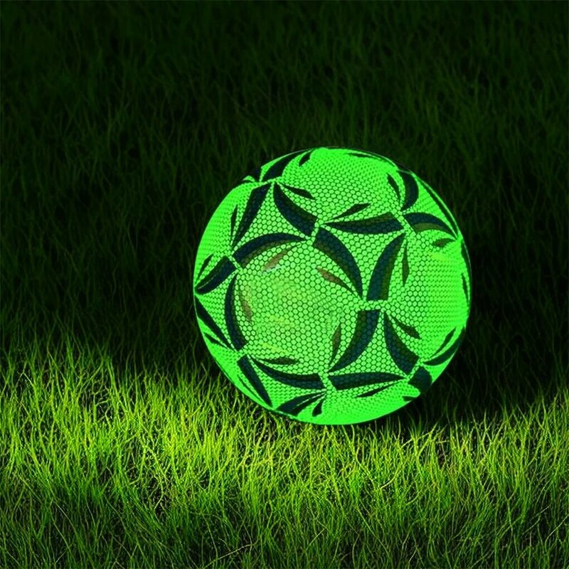 ฟุตบอล PU เรืองแสงมีลวดลายที่ทันสมัยสำหรับการฝึกในเวลากลางคืนขนาดมาตรฐาน latihan Sepak Bola latihan Sepak Bola หกเหลี่ยม