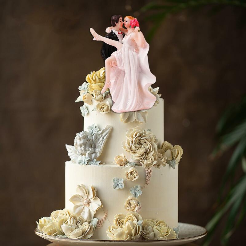 結婚式のケーキトッパー花嫁と毛身、カップルの像、机の装飾