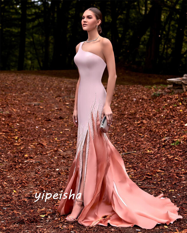 Yipeisha indah kualitas tinggi satu bahu putri duyung manik-manik Paillette/payet menyapu/sikat gaun malam Charmeuse