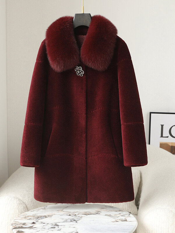 Haining fur coat, women's grain sheep sheared velvet fur integrated fur collar, middle-aged and elderly mother coat, medium