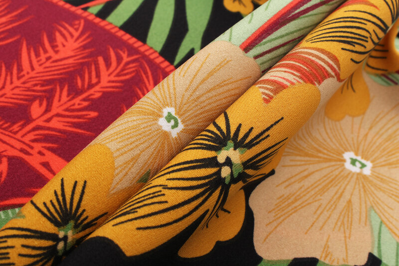 Setelan 2 potong motif bunga untuk pria, kemeja berkancing kasual motif Hawaii, pakaian liburan musim panas, celana pendek lima perempat