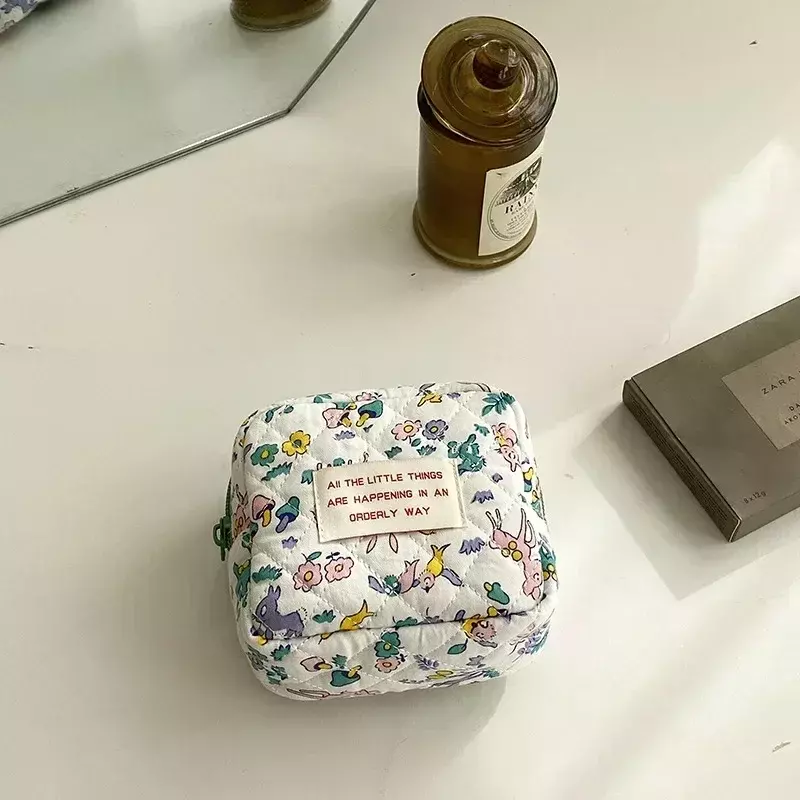 Persegi kecil pembalut sanitasi Oganzier kantong kunci kasus bunga lucu tas kosmetik perlengkapan mandi lipstik kotak Makeup dompet koin