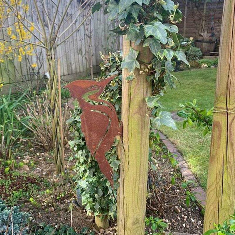Estaca de jardín con diseño de pájaro pileado, silueta de Metal oxidado, decoración de patio, silueta de árbol de césped, oxidado, elegante