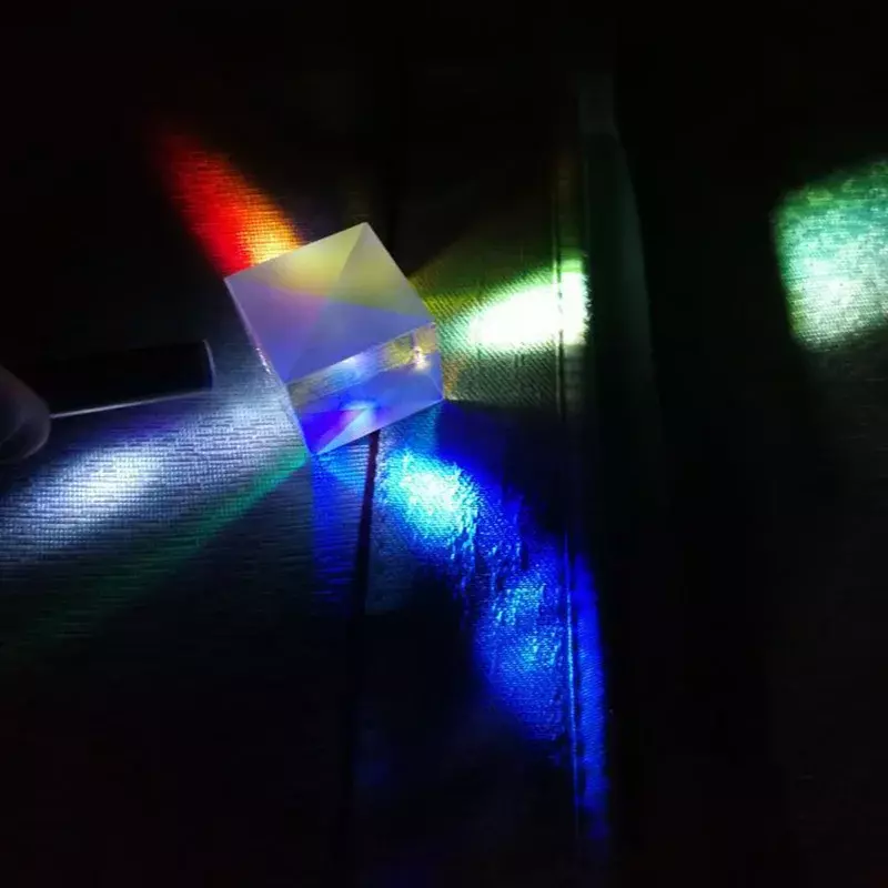 Uszkodzony X Cube kwadratowe szklane Prisma dekoracji szkła 3.4x3.4x3.6cm 2 sztuk edukacyjne pryzmaty Rainbow