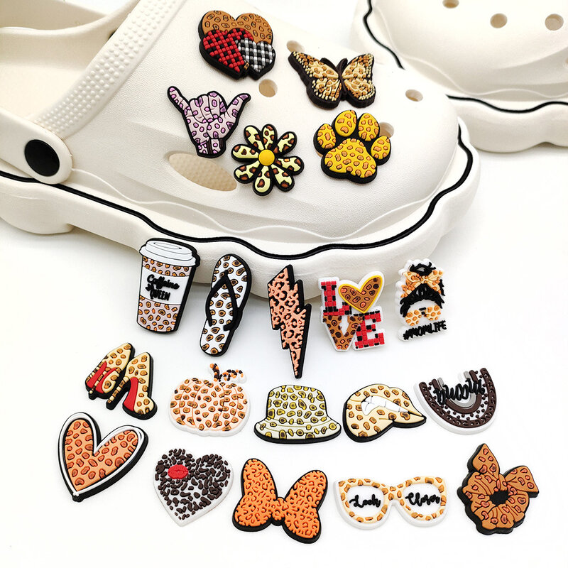Cute Leopard Print Shoe Charms para Croc, Sandálias Acessórios, Sapatos Decorações, Pins, Grils, Women Favor Gift, New Arrivals