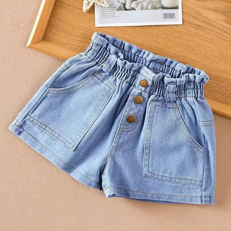 Celana pendek DENIM สั้นสำหรับเด็กผู้หญิงแฟชั่นใหม่ฤดูร้อนกางเกงยีนส์ของเด็กเจ้าหญิงขาสั้นเสื้อผ้าเด็กผู้หญิงลายดอกไม้
