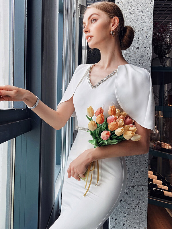 여성 스카이블루 케이프 드레스, 프렌치 하이엔드 망토, 밝은 다이아몬드 브이넥 드레스, 재단사 샵, 여름