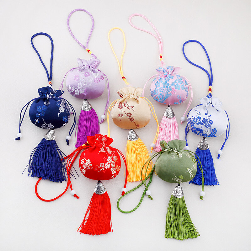 Bolsa de cordón con borlas de la suerte bordadas Retro hechas a mano con decoraciones colgantes