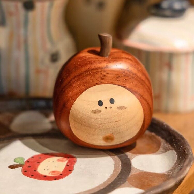 Regalo della vigilia di natale ornamento di mela rossa in miniatura carino intaglio in legno accessori per ufficio interni auto regalo per bambini