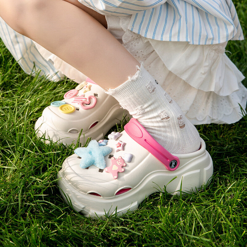 女性のカジュアルな穴のある靴,厚手のソールのサンダル,滑り止めの靴,快適で柔らかい夏の靴,新しいコレクション2022