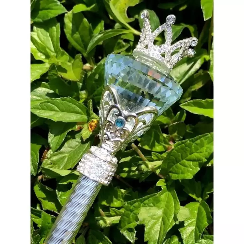 Женская волшебная палочка с белым кристаллом и короной