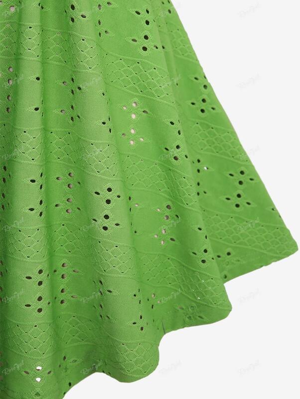 ROSEGAL Plus Size zielona luźna koszulka dla kobiet z kwadratowym dekoltem łańcuszek z sercem panelem z falbankami Top z dziurami Broderie Anglaise