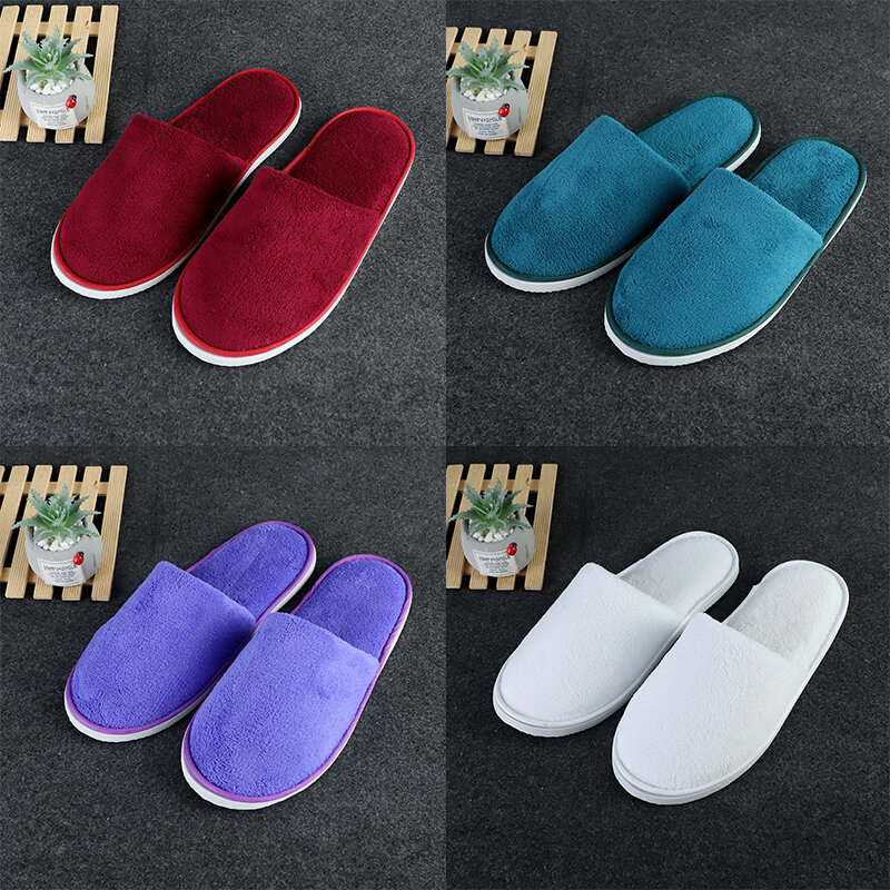 Mulheres Chinelos Indoor quente peludo Home Chinelo Inverno Casa sapatos Mulheres Homens Casa Flat Closed Toe Slides for Bedroom Flip Flops