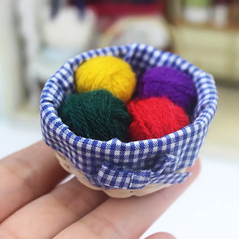1/12 Doll House Miniature Cloth Wool Basket Simulation Housekeeping Model Toys for Mini Decoration Dollhouse Accessories