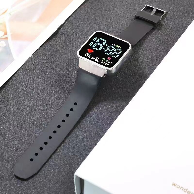De Nieuwe Galvaniseren Liefde Led Elektronisch Horloge Touch Sport Eenvoudig Student Paar Armband Horloge