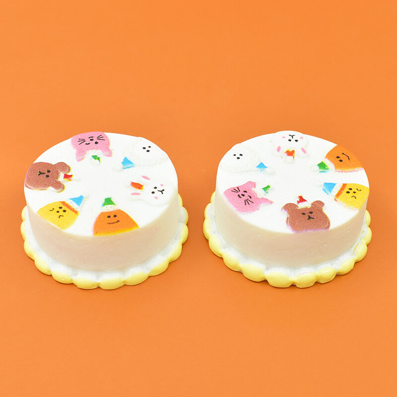 Domek dla lalek Mini Cartoon Trójwymiarowy model tortu urodzinowego Domek dla lalek Dekoracja domu