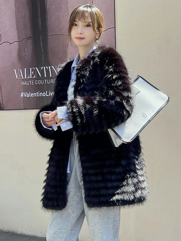 Winter fashion elegant style New Striped Youth Fur Fox Hair Mid length Fashion Fur Coat for Women 2024