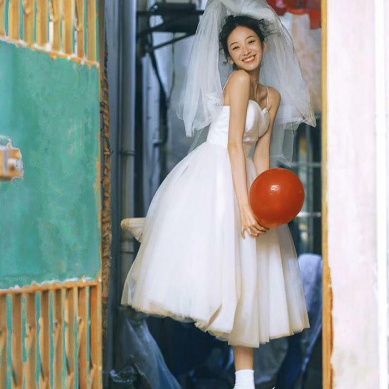 Robes de mariée courtes douces pour femmes, bretelles spaghetti simples, robe de mariée en tulle coréen, col bateau classique