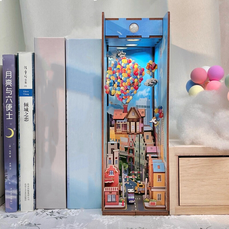 DIY Book Nook Shelf Insert Kits Wooden Miniature Building Kit Balloon Town Famous Movie Bookend Bookshelf Home Decoration Gifts