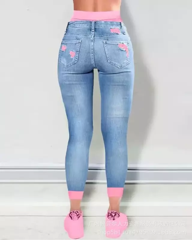 Mulheres com recorte em retalhos de duas peças falsas, jeans rasgado, comprimento do tornozelo moda, calça lápis casual de cintura alta, jeans