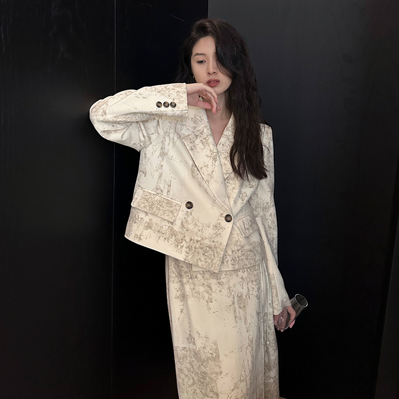 Women Short Suit New Chinese Style Floral Cropped Blazers 2023 Autumn Coats High-end Jacket Loose Commuter Apricot Grey Clothes