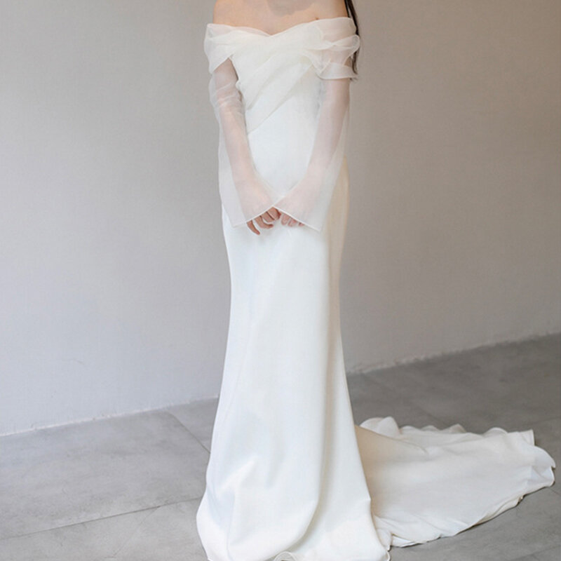 女性のためのサテンのイブニングドレス,非対称の裸の肩,シンプルでスリム,長袖,素晴らしい花嫁のモデル