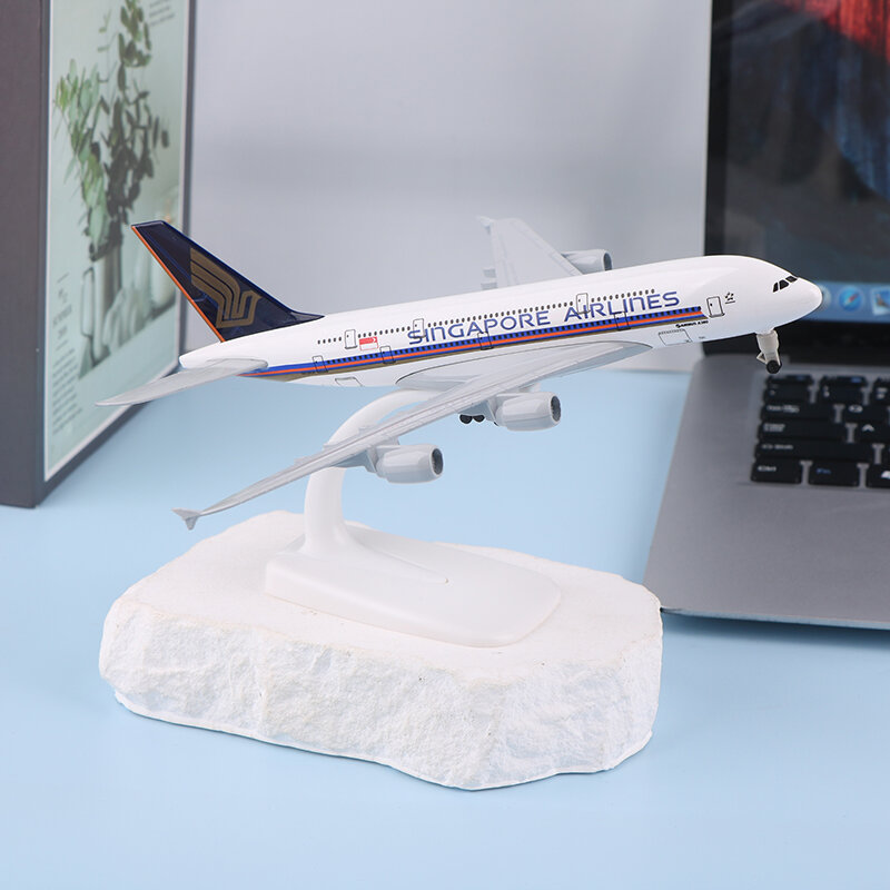Airbus A380 Singapore Airlines Plane Model for Kids, Alloy Simulation Airplane, Model Aircraft, Christmas Gift Toys, 20cm