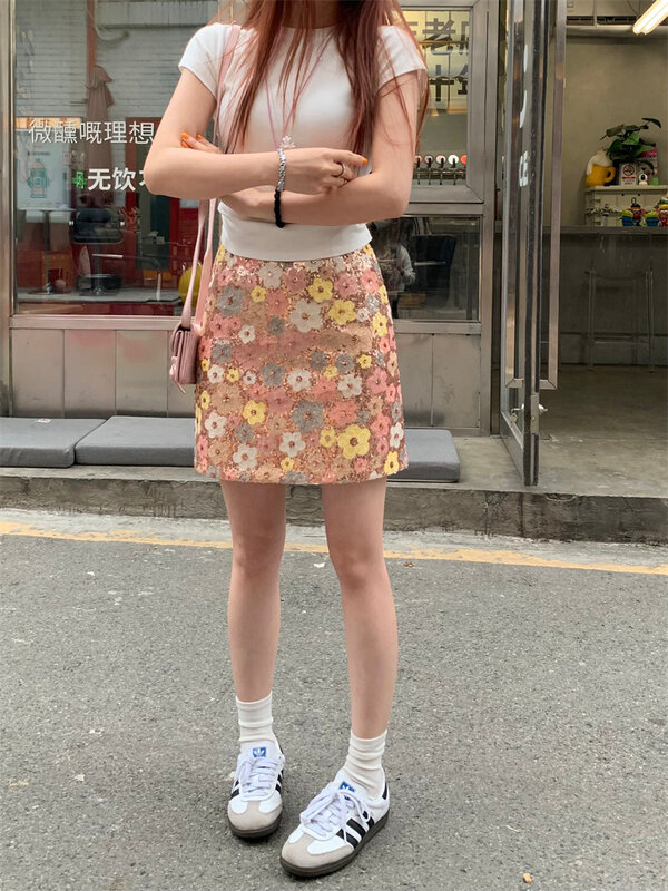 Benuynffy rok pendek payet wanita, rok Mini payet bunga Musim Panas 2024 gaya Korea pinggang tinggi model A-line Y2k pakaian jalanan