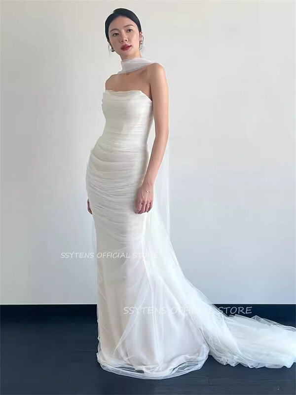 Vestido de novia de sirena sin tirantes, elegante pañuelo de tul suave para sesión de fotos, hecho a medida