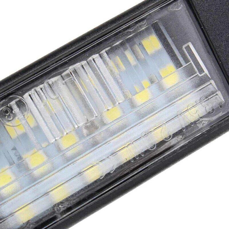 2 قطعة سيارة 18 المصابيح أضواء لوحة ترخيص البلاستيك لنيسان قاشقاي X-Trail Juke Primera مشرق Led رقم لوحة ترخيص ضوء