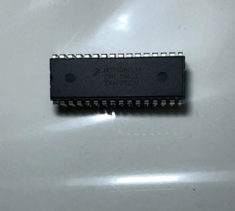 Paquet de MC9S08FL16CBM SDIP-32 circuit intégré de processeur de microcontrôleur en ligne monolithique/10 pcs