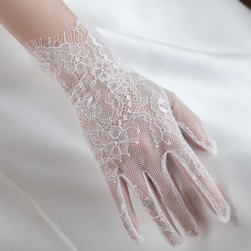 Kant Korte Bruids Handschoenen Polsband Wedding Handschoen Voor Vrouwen Girl Party Avondjurk Witte Handschoenen Sieraden Bruiden Accessoires