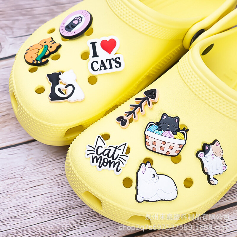 Pesona sepatu kucing hewan lucu untuk Aksesori Croc sandal dekorasi pin sepatu hadiah kesukaan anak wanita