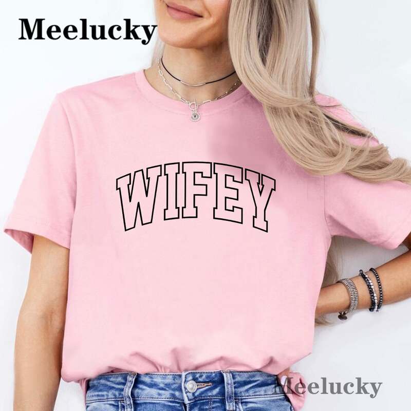 Wifey-T-shirt à manches courtes et col rond pour femme, haut décontracté avec impression de lettres, vêtements d'été et de printemps